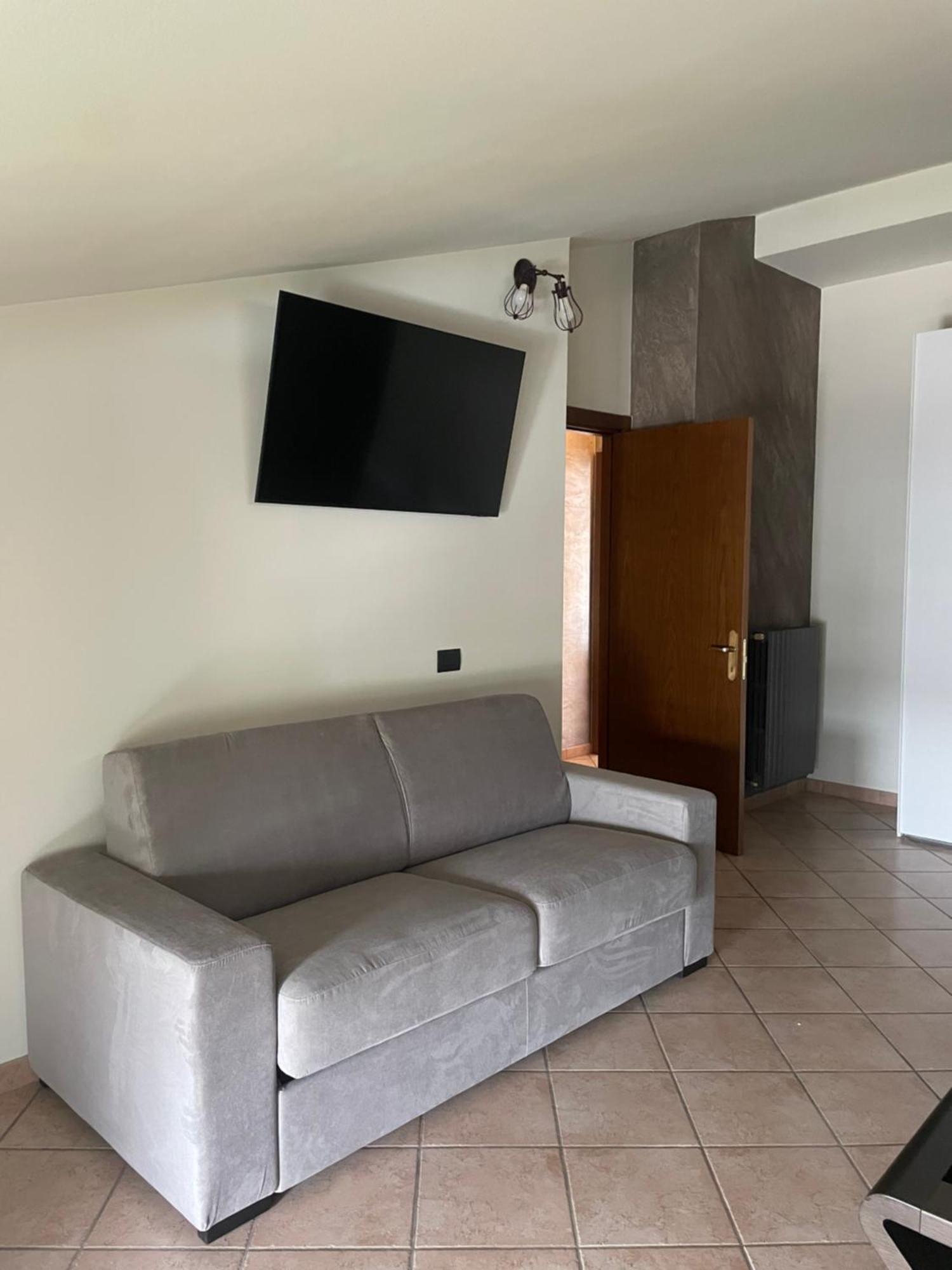 Casa Luigi - Appartamenti A Peschiera Del Garda Room photo